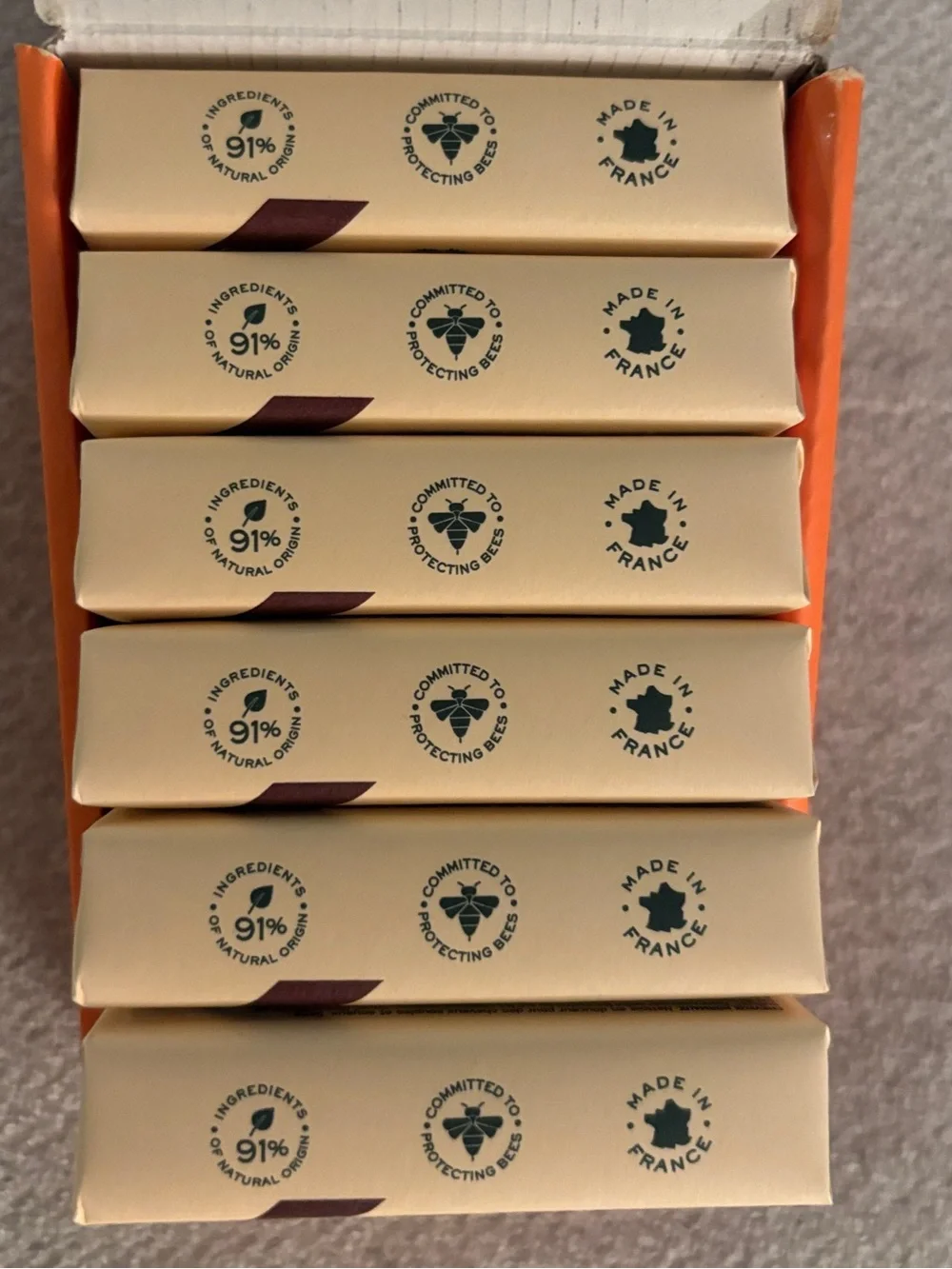 NUXE Reve De Miel Solid Shampoo Gentle Care Box of 6 Bars, 65g/2.2oz Each France - Picture 2 of 6
